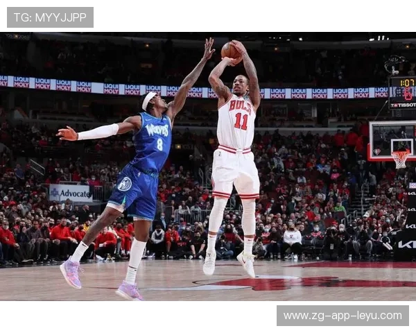 公牛逆转雷霆，全明星赛前哨战中德罗赞三分雨不断，德罗赞公牛几号